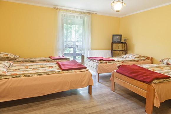 Osrodek Wypoczynkowo-Szkoleniowy Halny Hotell Zawoja Exteriör bild